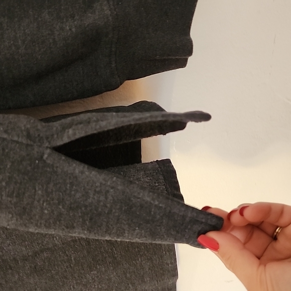 Mama Sweater - Picture 7 of 11